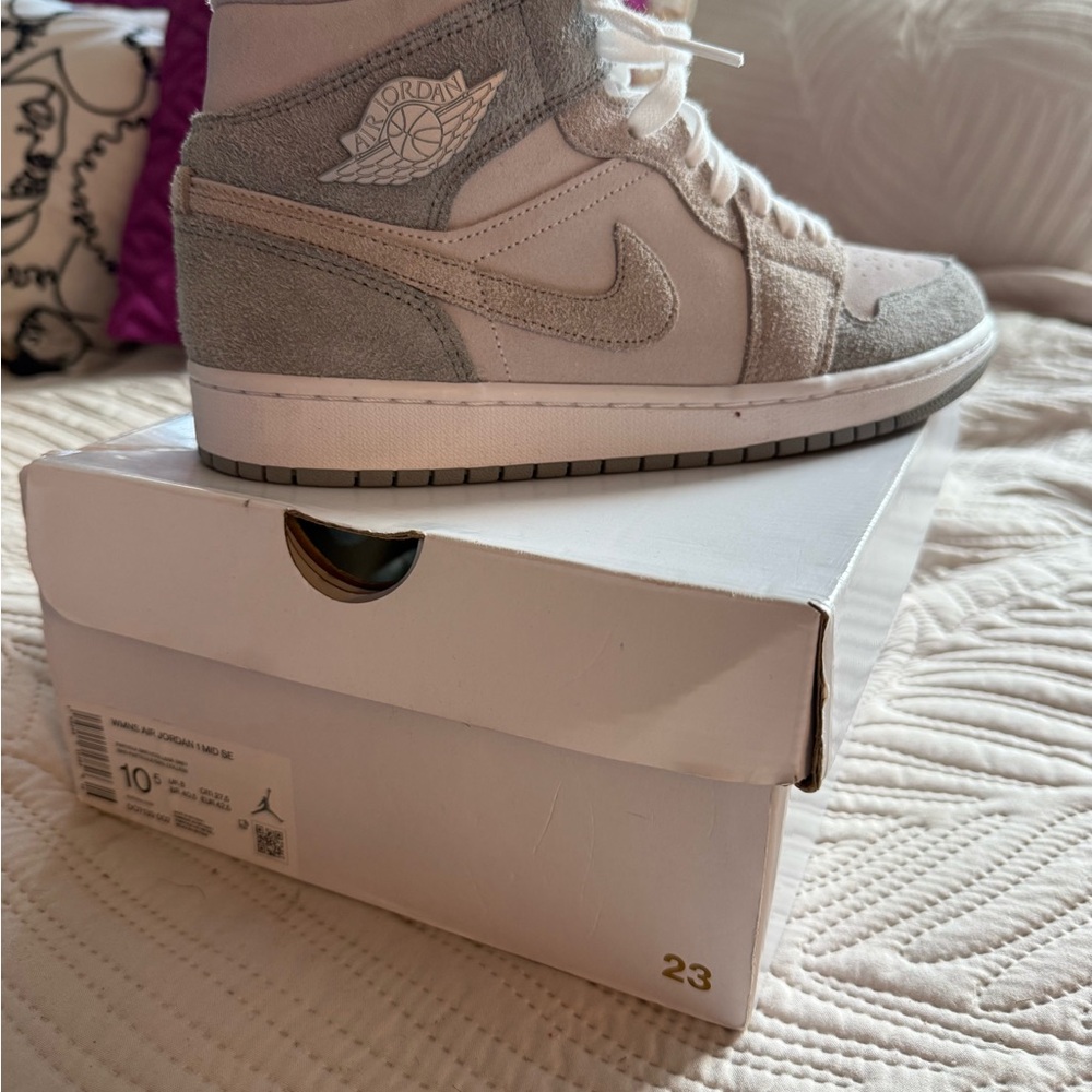 Nike Air Jordan 1 Mid Women’s Sneakers in Light Gray and White
